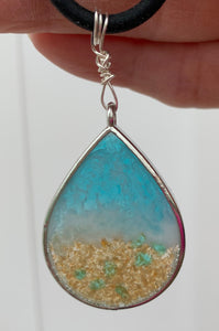 Resin sea pendents