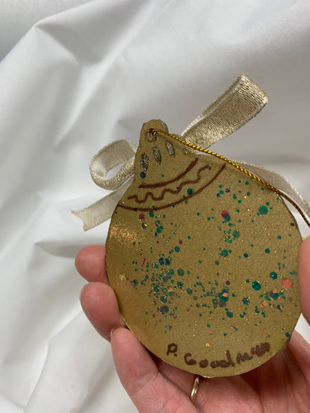 Resin Christmas ornament - Gold-bronze