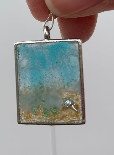 Resin sea pendent-square